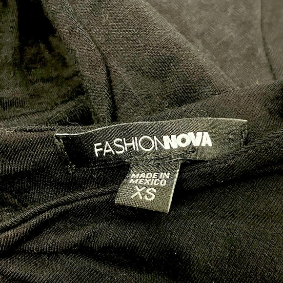 FASHION NOVA black backless long sleeve top - Picture 5 of 5